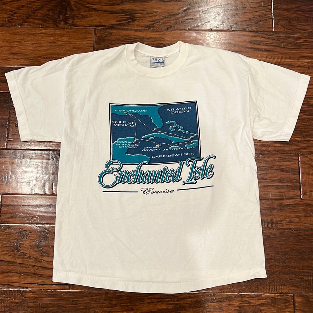 Vintage Enchanted Isle Cruise Vacation Graphic T-Shirt 90s Y2K